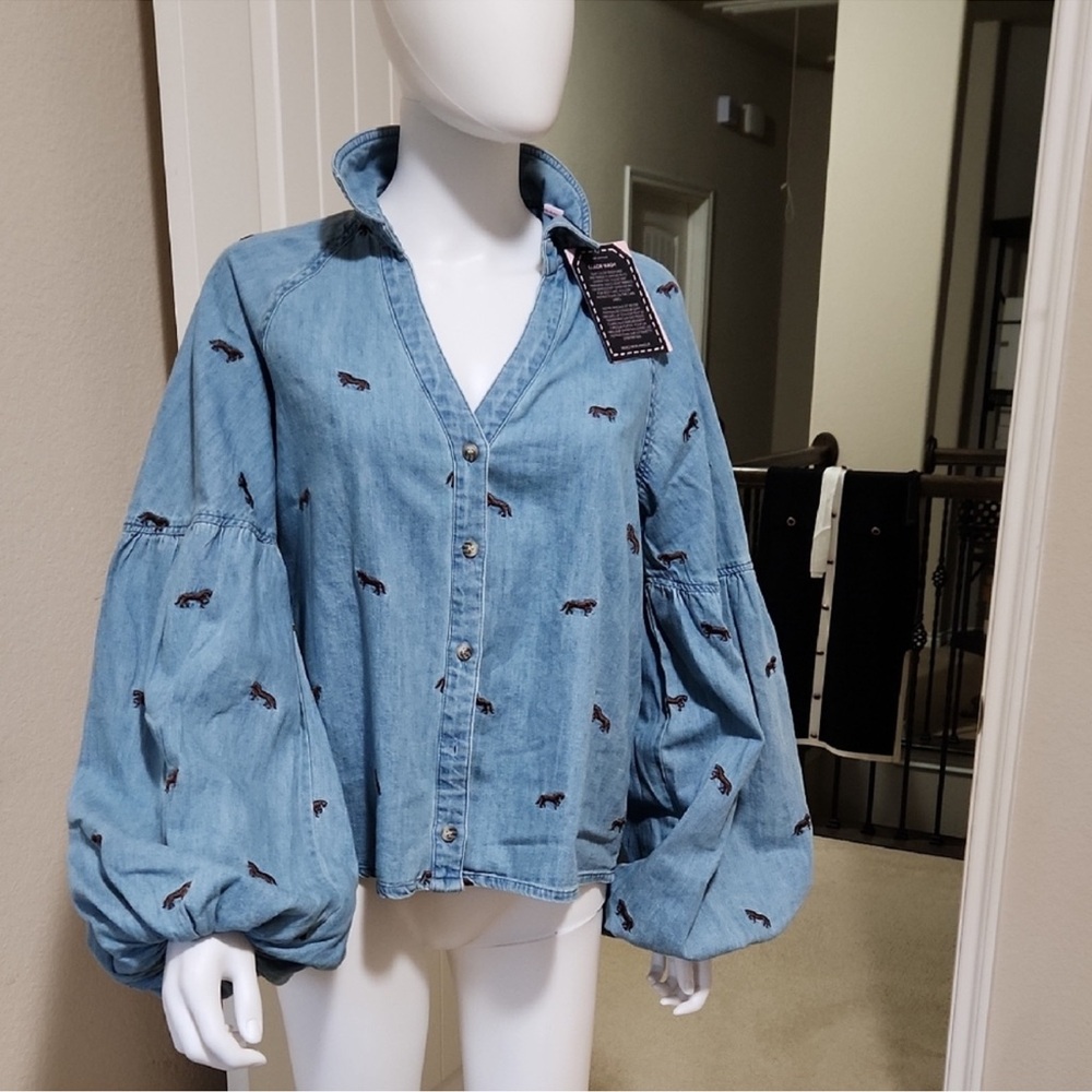 NWT Avec Les Filles Denim Horse Embroidered Puff Sleeve Top Medium